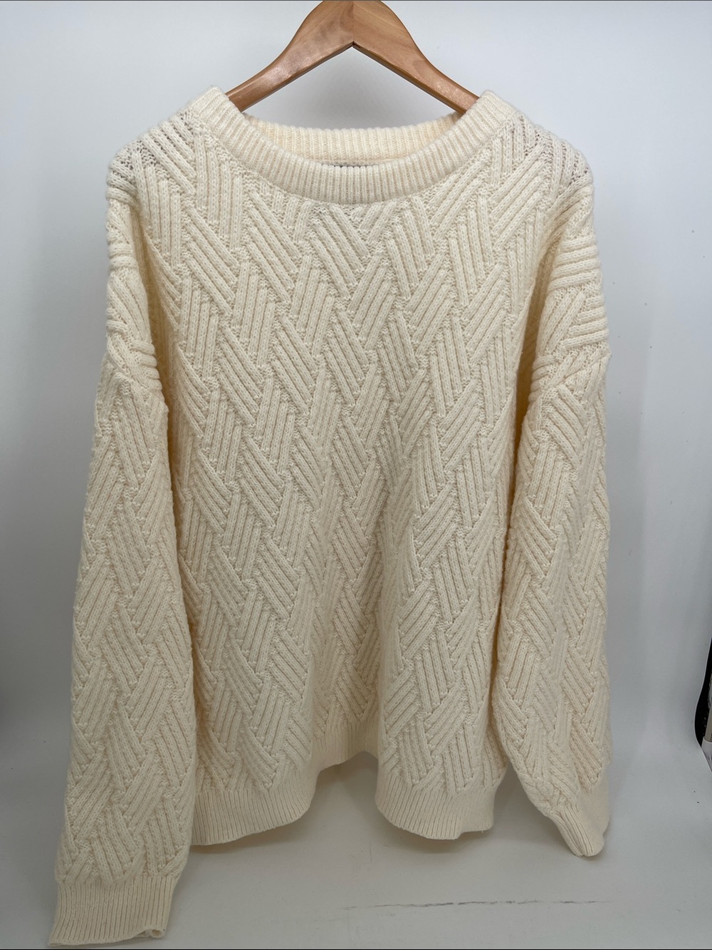 Aelfric Eden Women’s Chunky Knit Crewneck Ivory Sweater XL
